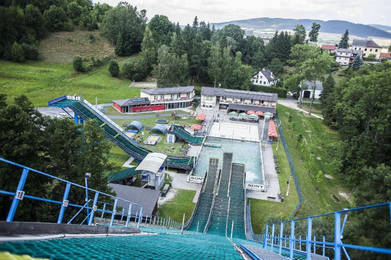 Penzion Acrobat Park Štíty Extérieur photo