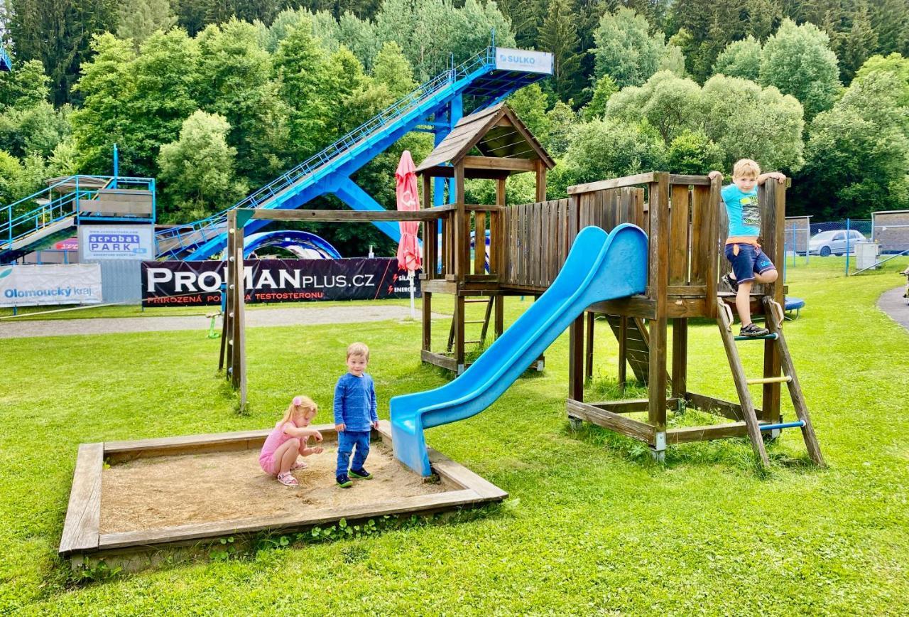 Penzion Acrobat Park Štíty Extérieur photo